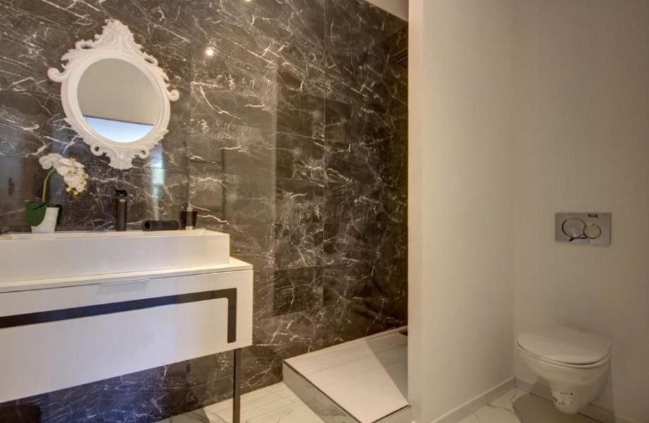 salle de bain suite jacuzzi lyon