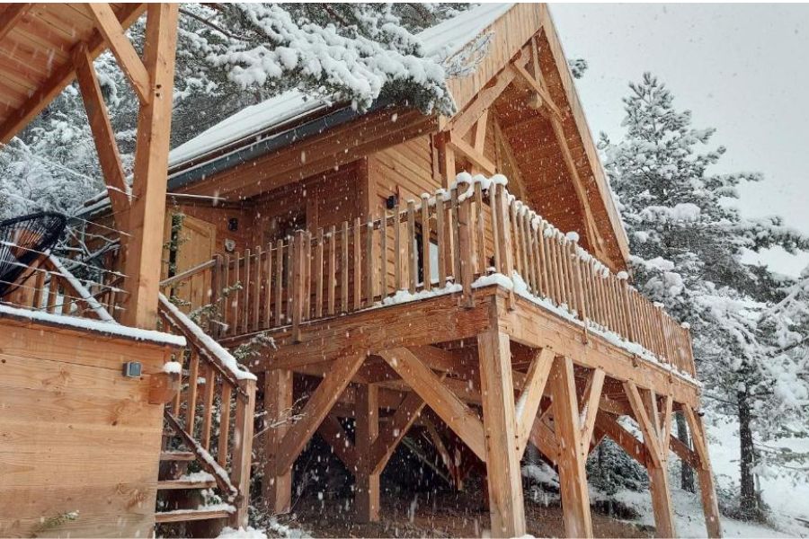 Chalet l'Empreinte / chambre avec Jacuzzi en Provence