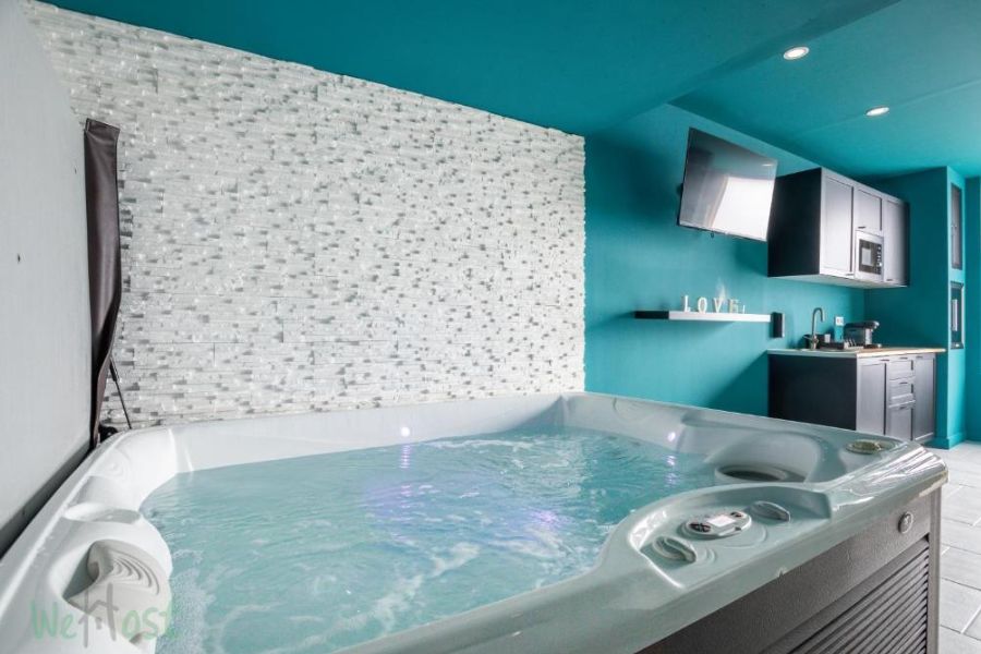 Jacuzzi Superbe maison de ville avec Billard et Jacuzzi Chambre avec Jacuzzi Lille